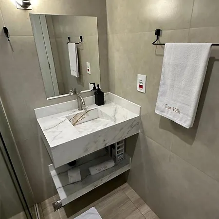 Lux Ville - Apartamento Aconchegante No Centro De Foz Foz do Iguacu Exterior photo